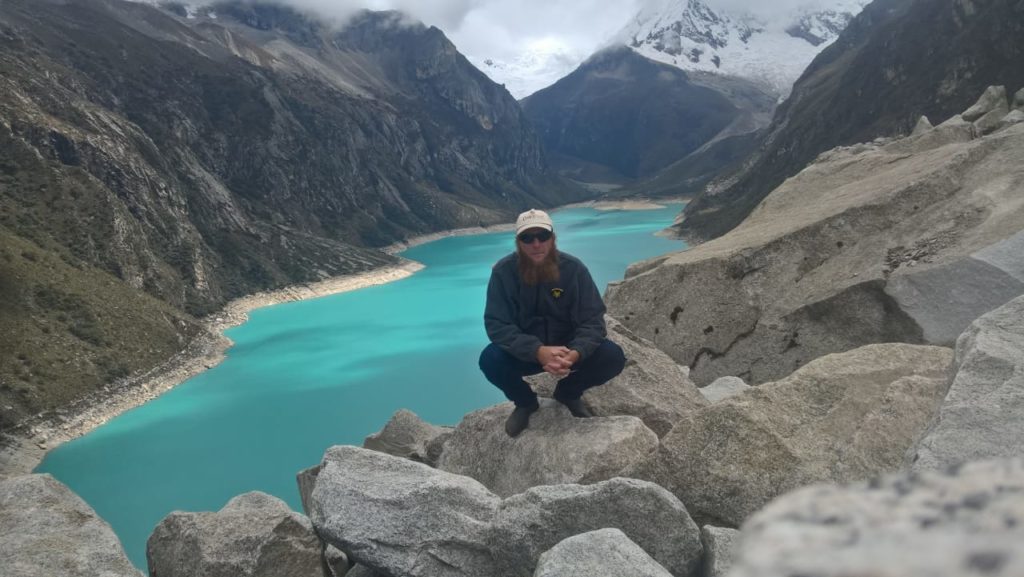 Lago Parón fica no Parque Nacional de Huascarán. É o maior lago da Cordilheira Branca, no Andes peruanos e fica a 4.185 m de altitude. 